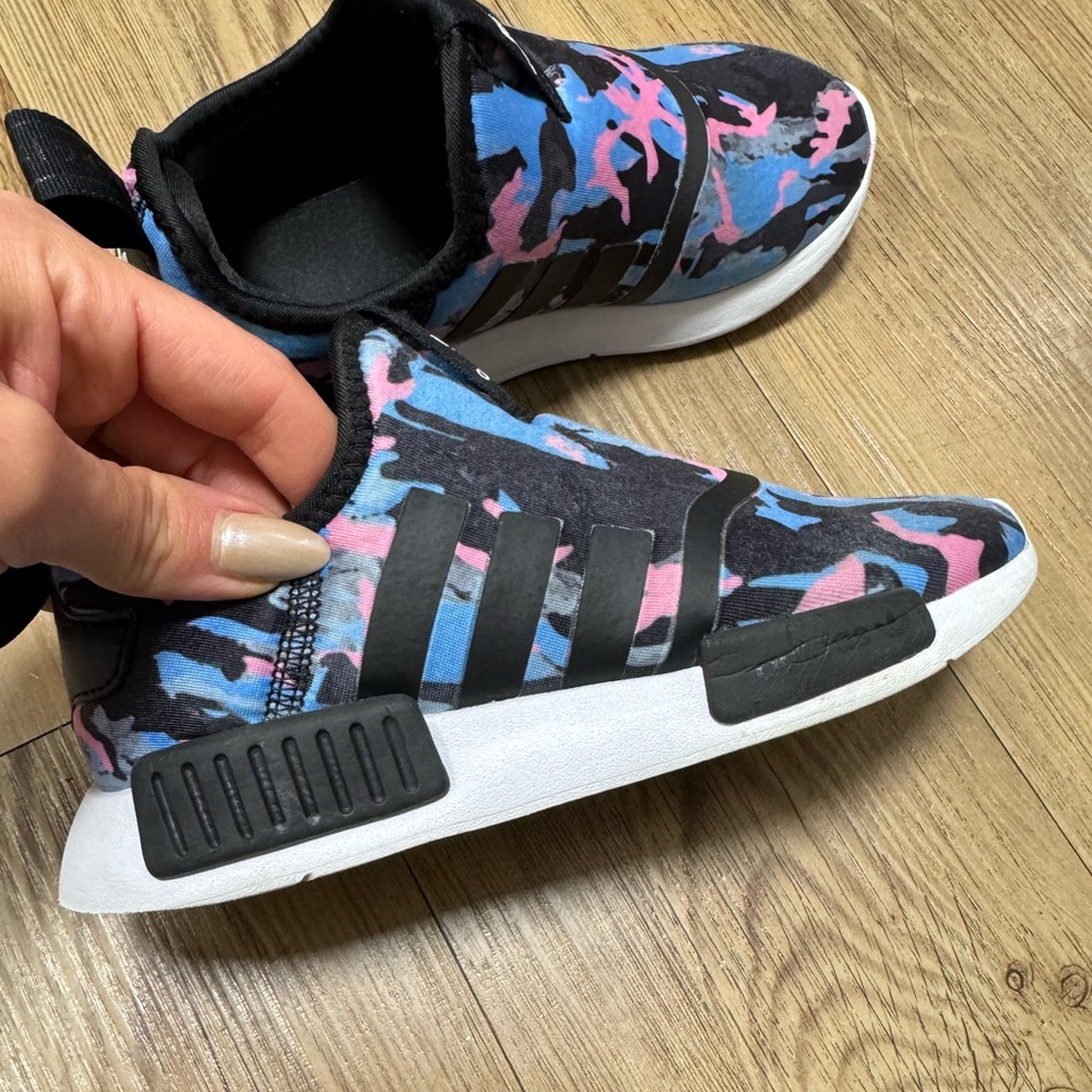 ADIDAS - KIDS NMD 360 - SIZE 1Y - Picture 4 of 8